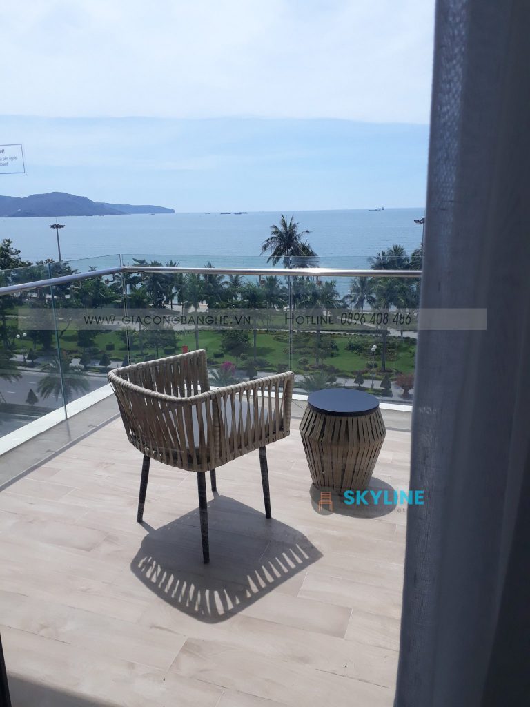 Bộ bàn ghế nhựa giả mây cao cấp cho ban công khách sạn biển