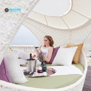 thư giãn cùng giường tắm nắng bãi biển