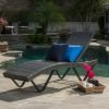 ghế dài phơi nắng bể bơi