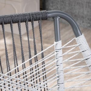 bàn ghế ngoài trời có nệm và gối