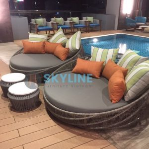 ghế tắm nắng hồ bơi