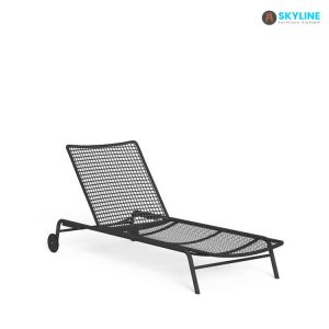 giường tắm nắng màu đen